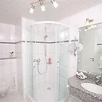 Salmen Hotel 3*