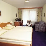 Salmen Hotel 3*