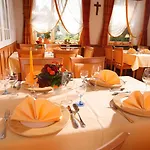 Salmen Hotel 3*